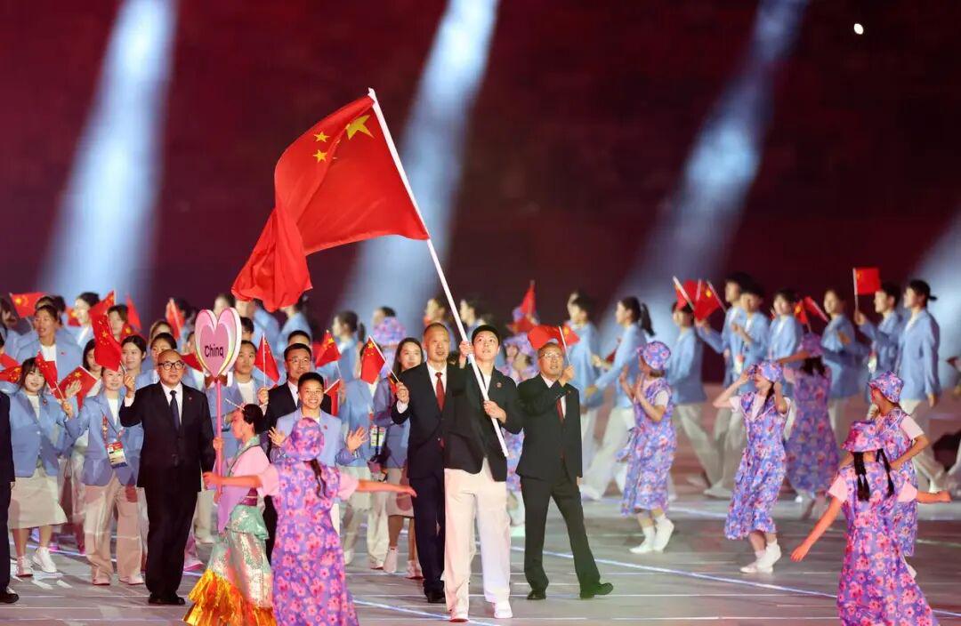亚运会尴尬频出！中国射击队因酒店太远放弃开幕式...泰国运动员吐槽吃不饱；韩国运动员发文“救救我们”（封面配图）